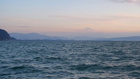 駿河湾からの地元富士の眺め